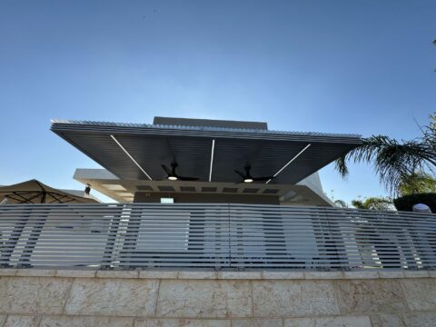 Read more about the article סגירת גינה לחורף – סגירות חורף לחצר ולגג